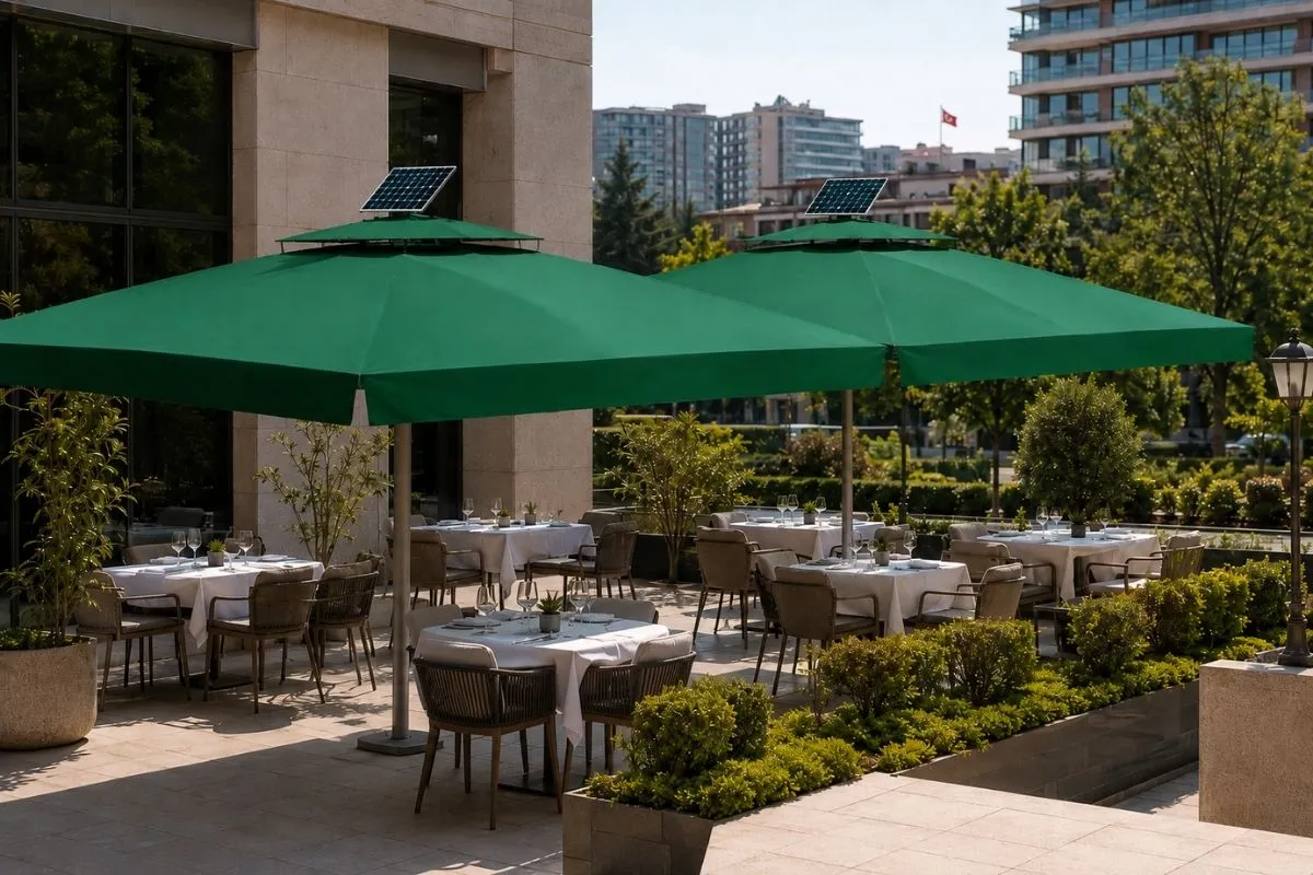 Ankara Motorlu Şemsiye | Güneş Enerjili Restaurant Gölgelendirme Sistemi Ankara Çankaya lüks restaurant açık alanında güneş enerjili motorlu şemsiye sistemi