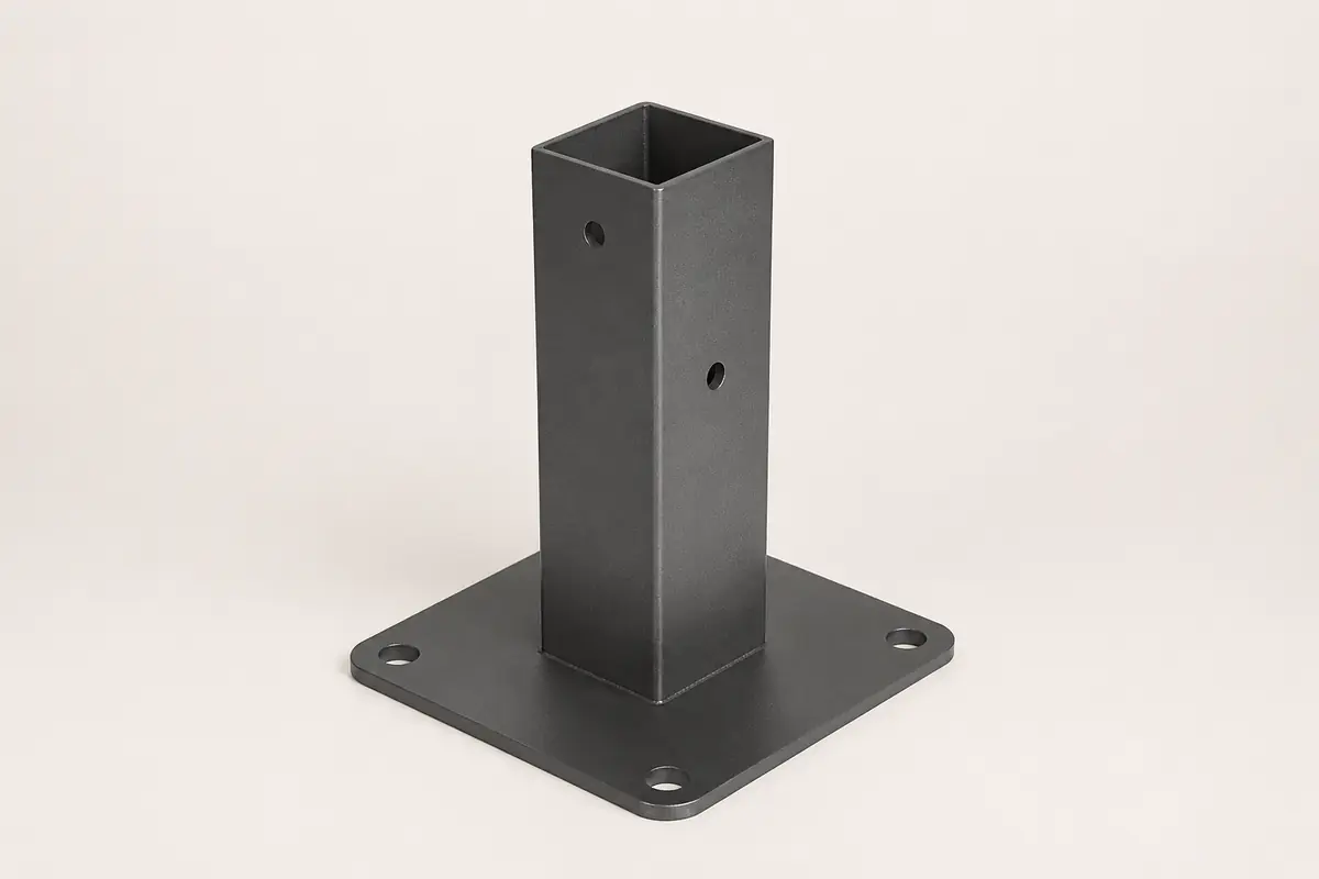 Kare Sabit Ayak, Electra ve Space sistemlerinde tekli; Loft sisteminde iki adet takım halinde beton zemine sabit montaj sağlar. Electra, Space ve Loft şemsiye sistemleri için kare kesitli Kare Sabit Ayak